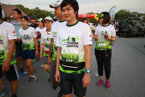 BIB: 933, 0293
                            <button type="button" onclick="openModal(3530968)" class="btn btn-primary btn-sm float-right btn-popup" data-toggle="modal" data-target=".modal-high-quality">
                        <i class="fas fa-shopping-cart"></i> Add to Cart
                    </button>
                                            <button type="button" onclick="isThisMe(3530968, true)" class="btn btn-success btn-sm float-right btn-popup btn-isme hidden" data-toggle="tooltip" data-placement="bottom" title="นี่คือรูปของคุณใช่ไหม คลิกที่นี่เพื่อเอาเข้าอัลบั้ม">
                        <i class="fas fa-plus"></i> Add to album
                    </button>
                    <button type="button" onclick="isThisMe(3530968, false)" class="btn btn-warning btn-sm float-right btn-popup btn-isnotme hidden">
                        <i class="fas fa-ban"></i> Remove from album
                    </button>